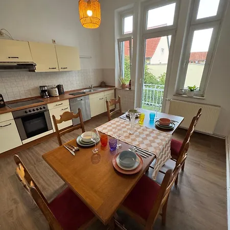 Appartement Stilvolle Altbau Im Zentrum Von Detmold, Paulana *